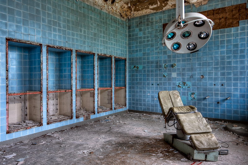 Illustration for article titled The Decaying Remains of Abandoned Hospitals